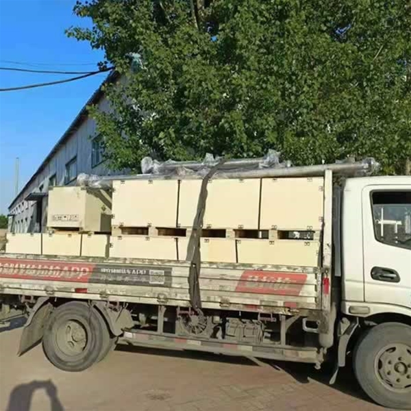 醫藥攪拌裝置裝車發(fā)貨